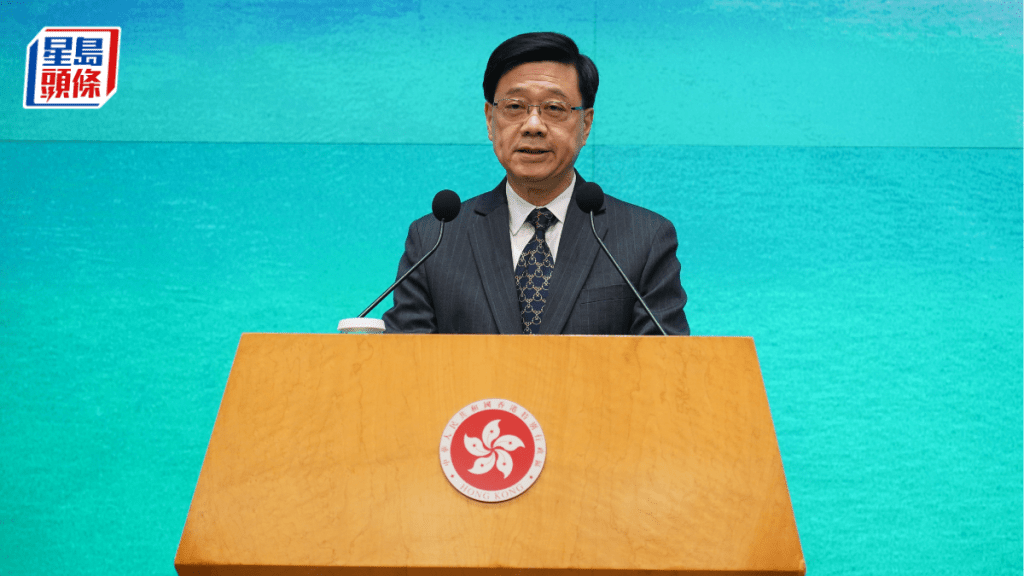行政長官李家超今日出席行會前見記者。葉偉豪攝
