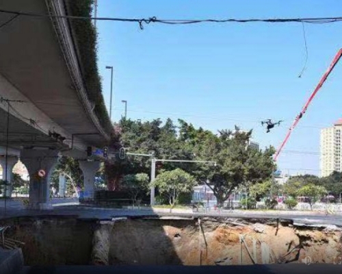 廣州11號線施工區地陷,3人失聯,其中兩人為父子。(網圖)