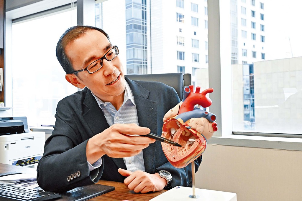 黄醫生指出，繼發性心臟衰竭可由冠心病、心律不正、心瓣及心臟肌肉疾病等心臟問題引起。