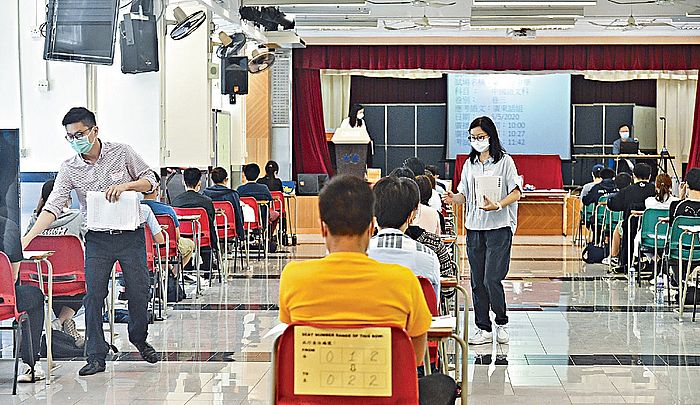 中文科將於本周四及周五開考。