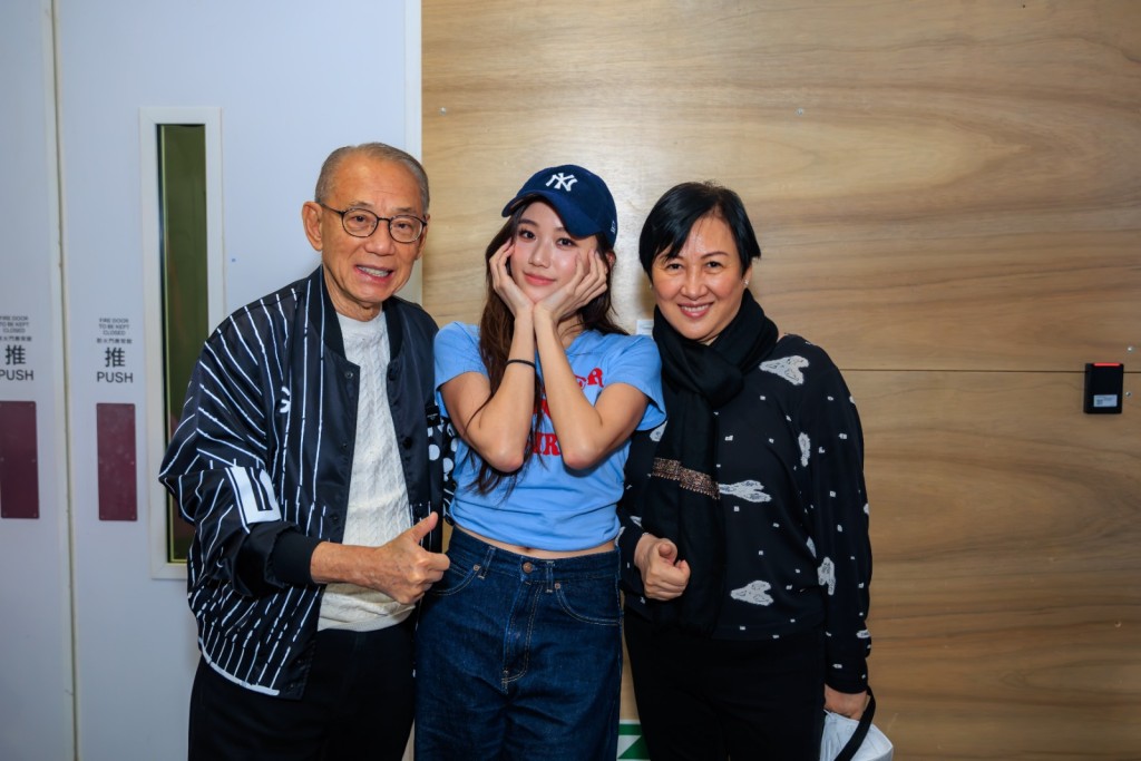 楊受成博士與太太陸小曼親臨現場，Carina好開心！