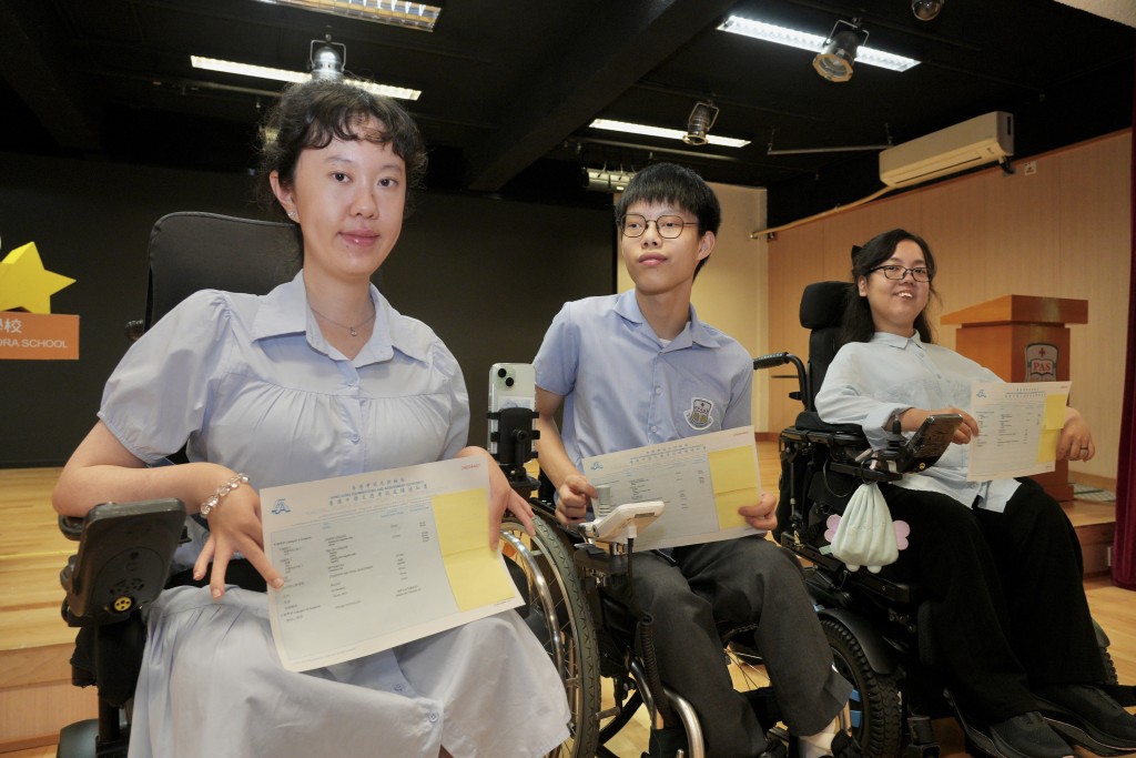 特殊学校香港红十字会雅丽珊郡主学校今年共有9名患有身体弱能及伤病的学生，克服限制及困难完成文凭试。欧乐年摄