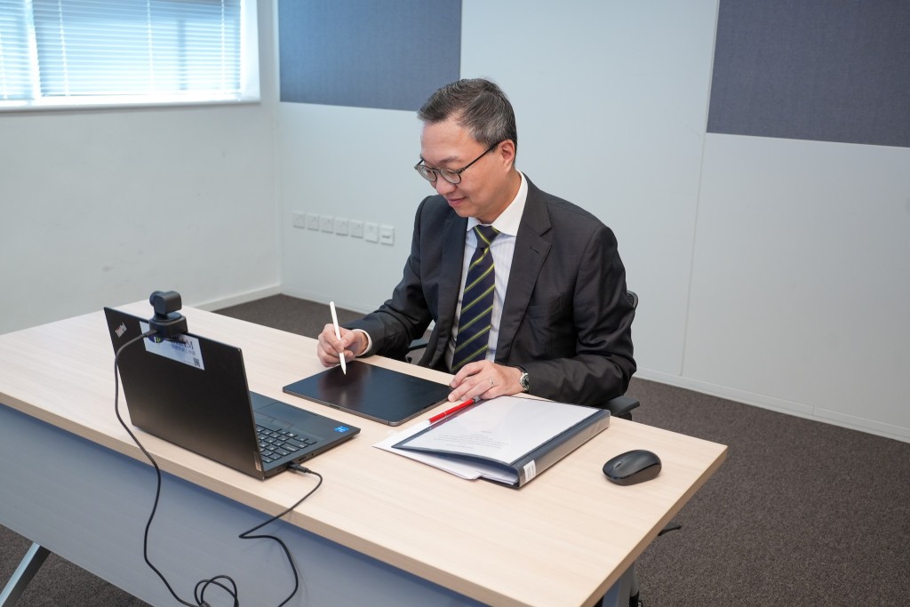 林定國與秘書長Ignacio Tirado透過線上儀式，簽署相關行政安排備忘錄。