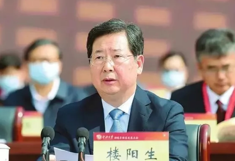 樓陽生出身浙江。