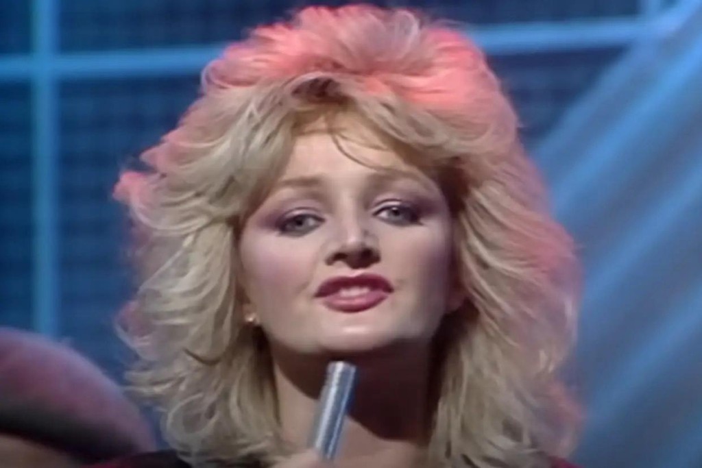Bonnie Tyler憑《Total Eclipse of the Heart》爆紅，並獲格林美獎提名。