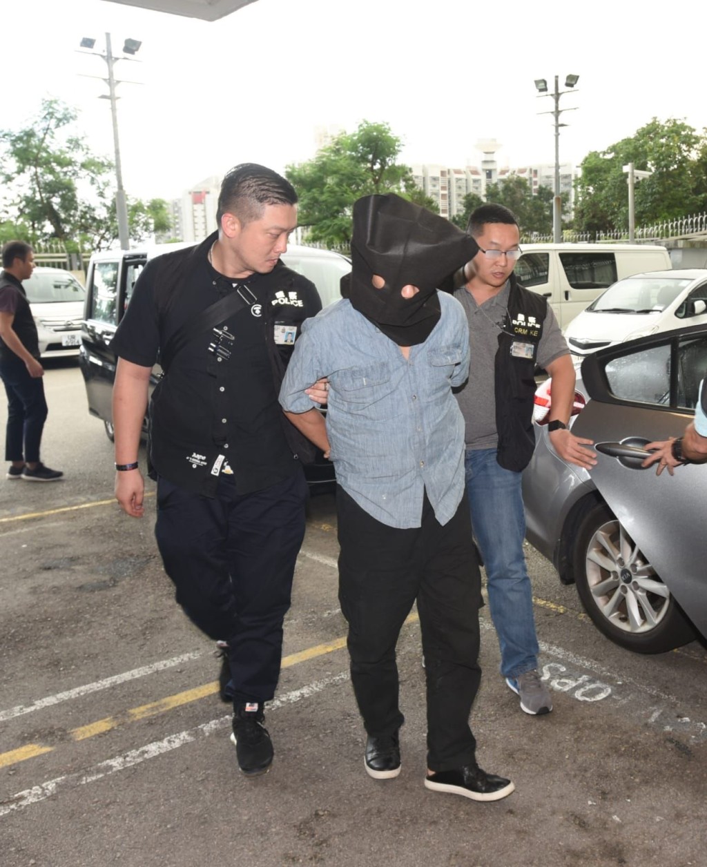 警方相信已瓦解一個爆竊集團,並拘捕6名男子。