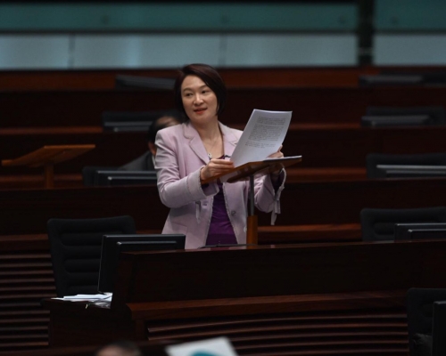 李慧琼提出無約束力議案,促請政府落實多元教育。