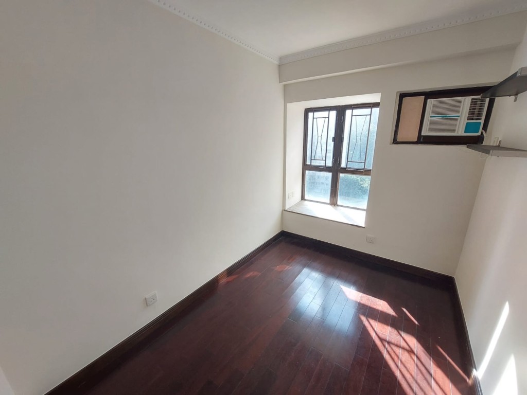 單位將於11月4日(下周二)拍賣。 單位將於11月4日(下周二)拍賣。