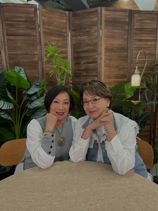 鍾慧冰原定與梁珊有合作,卻因鍾慧冰生病而延期,豈料今日(2日)得悉梁珊離世消息。 鍾慧冰原定與梁珊有合作,卻因鍾慧冰生病而延期,豈料今日(2日)得悉梁珊離世消息。
