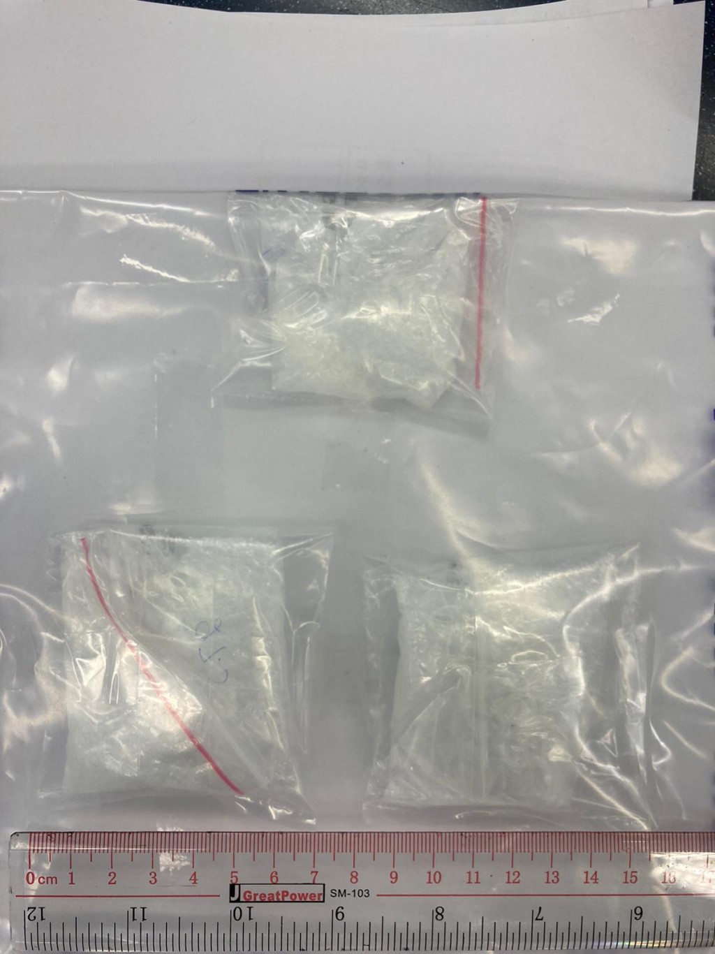 毒品料市值逾4萬元