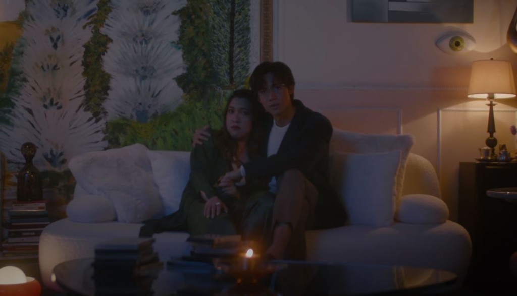 MV中兩人飾演情侶。