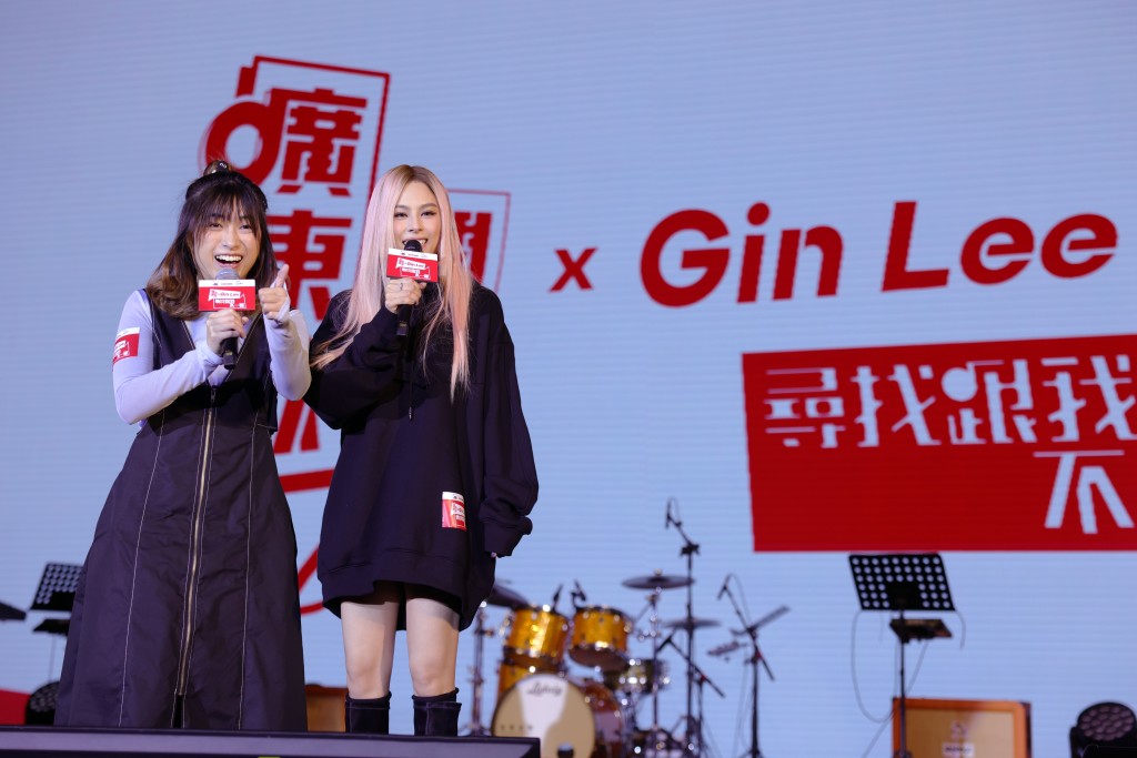 Gin Lee与叱咤903 DJ阿酸。