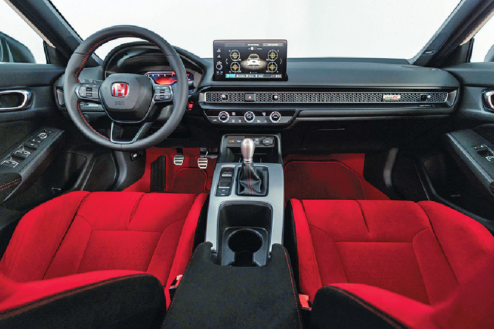 ■車廂配有大型數碼錶板及9吋中控台觸控屏幕。