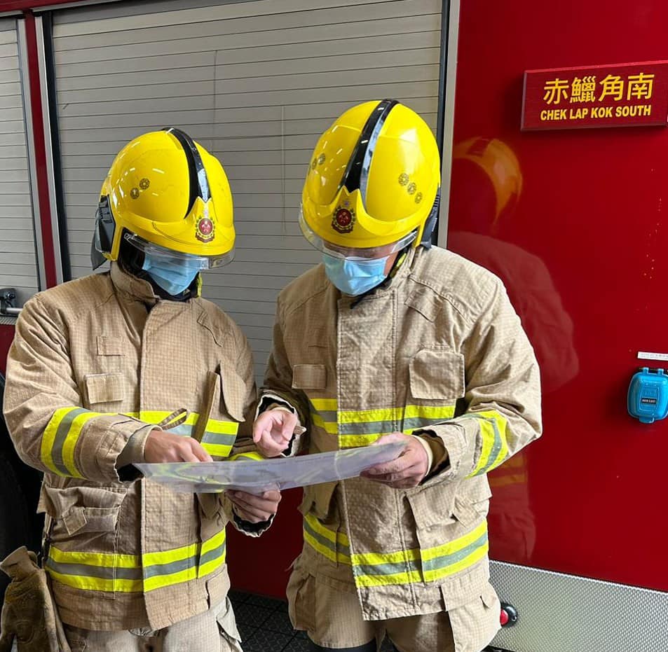 杨恩健说，在研究时已考虑相关问题，消防员配戴的救护面罩呼吸器当中本身亦有眼镜。资料图片