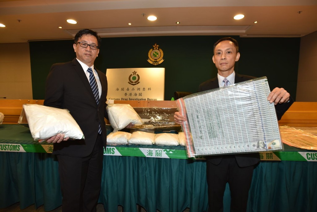 海關瓦解跨國販毒集團檢獲市值逾3250萬可卡因。