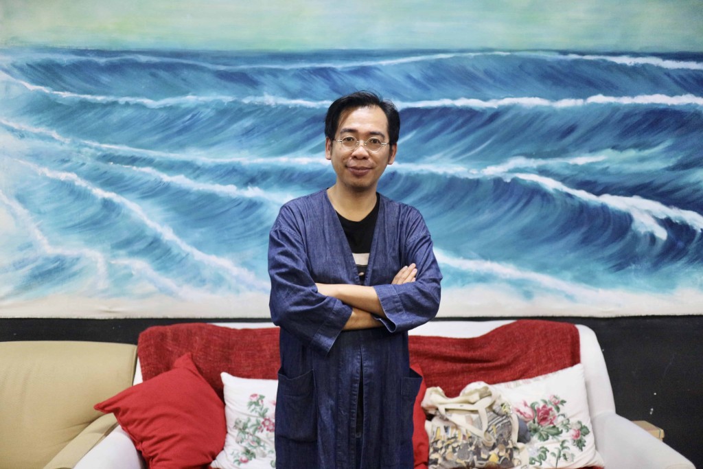 譚孔文仍以劇場為本位，肯定不會轉拍電影，然而若是劇場電影的話，他願意再試。