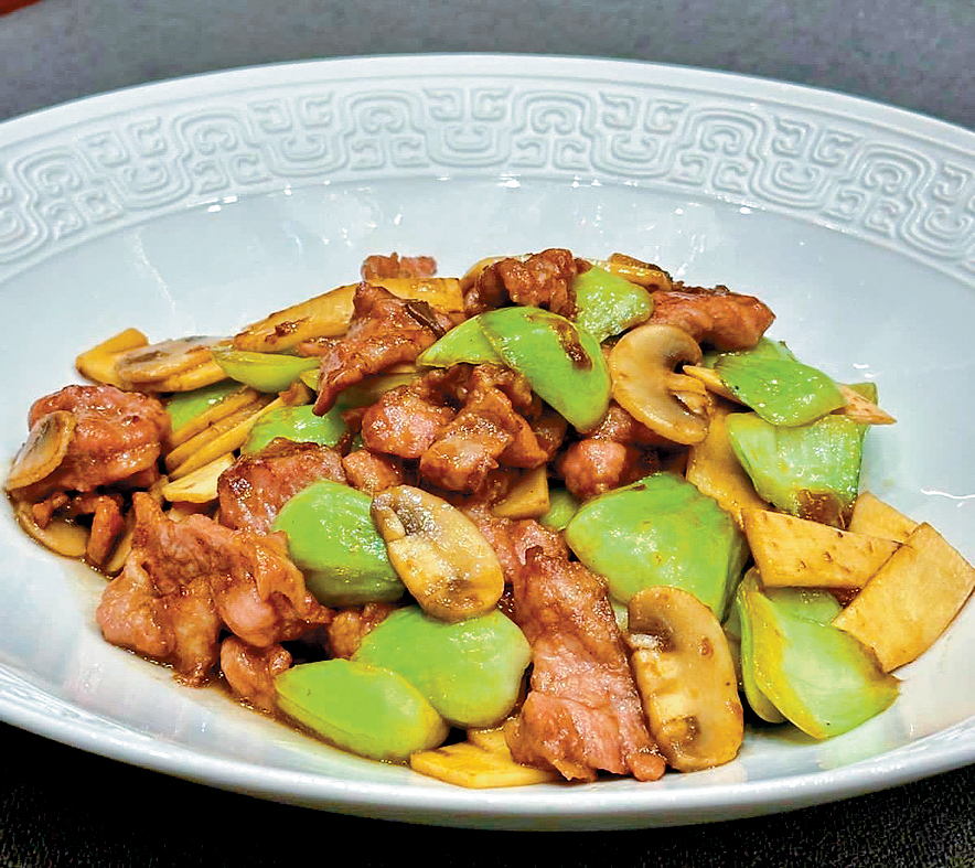 冬筍口蘑炒第一刀