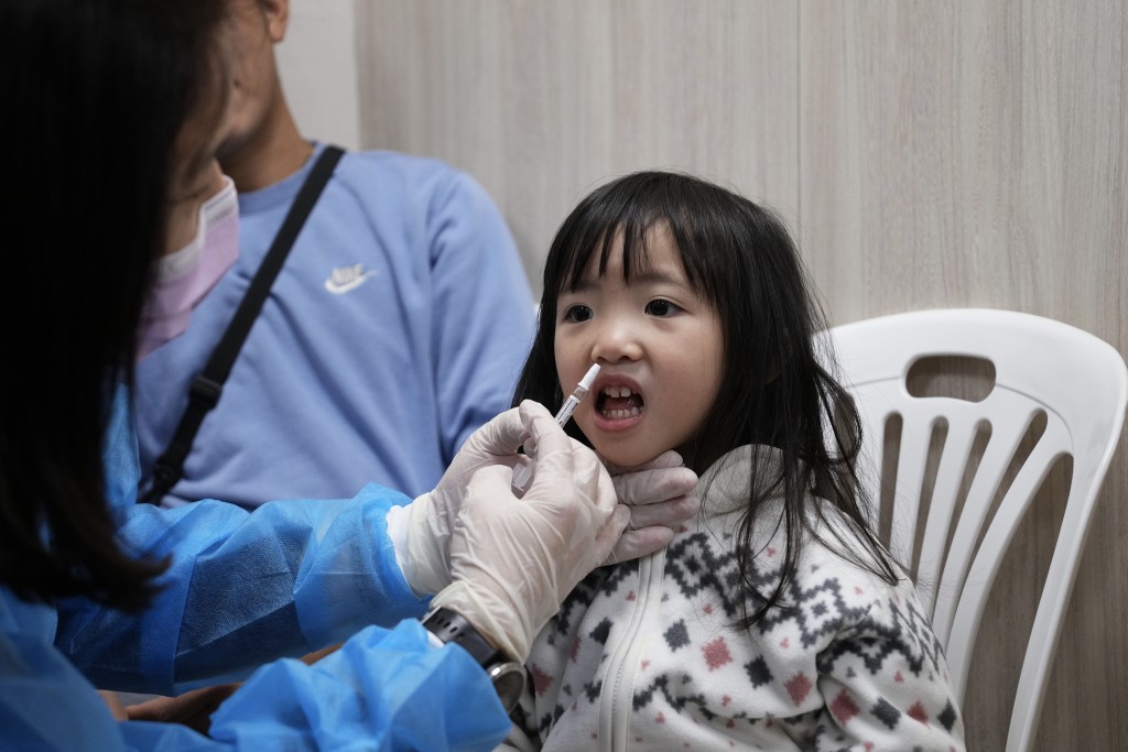 许树昌再呼吁市民应尽早接种疫苗。资料图片