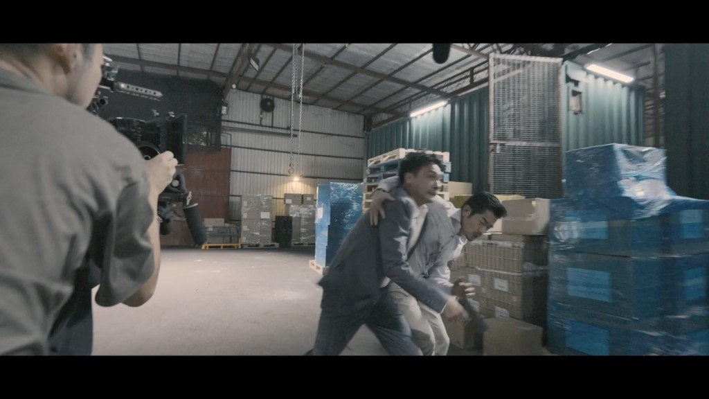 鎮宇英雄救「城」。 鎮宇英雄救「城」。