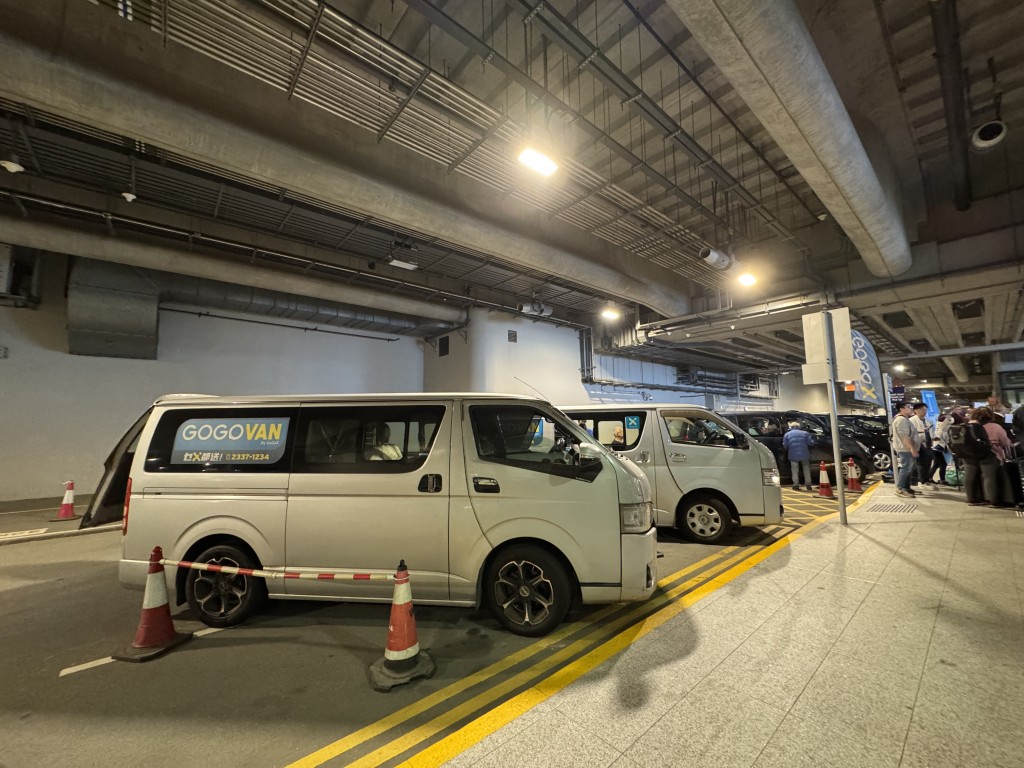 GoGoX車型每次最多可運載約15件行李，較多家庭或結伴出行的旅客選擇服務 。