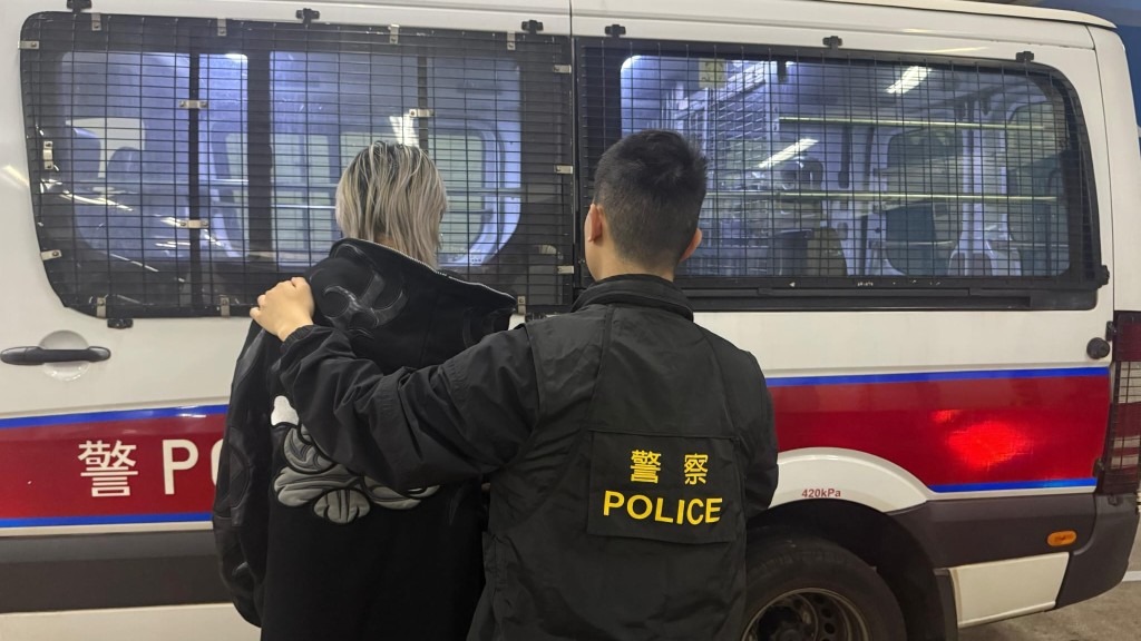 警黃大仙工廈掃毒拘捕24歲男 檢 3.3萬元大麻。警方圖片