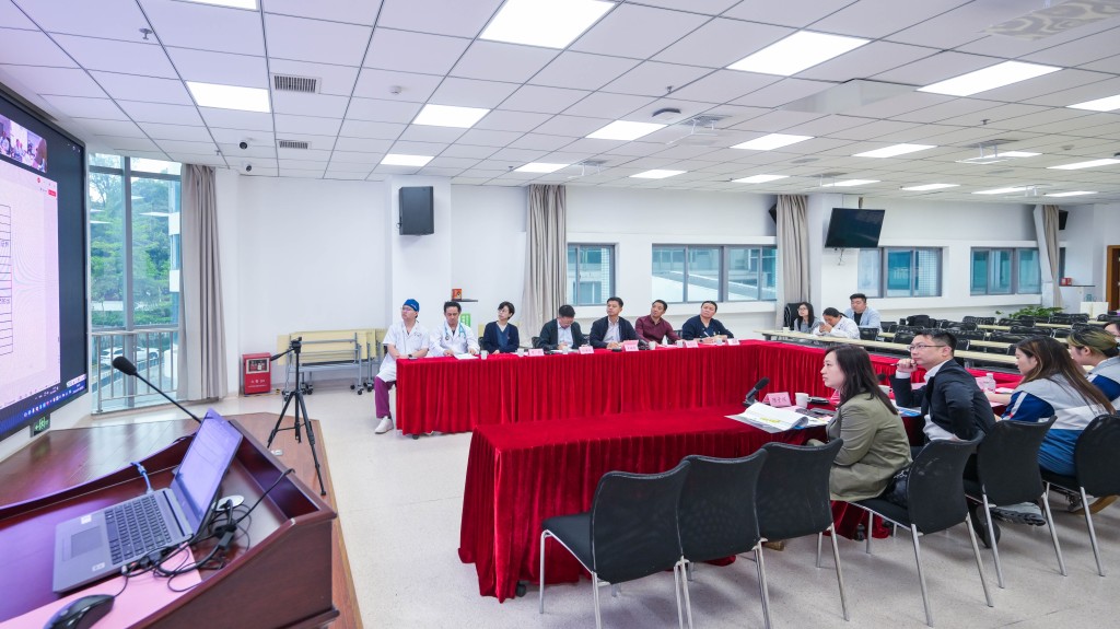 政府今日公布，「大灣區跨境直通救護車試行計劃」由即日起正式與深圳、珠海和澳門實施雙向轉運安排。政府新聞處圖片