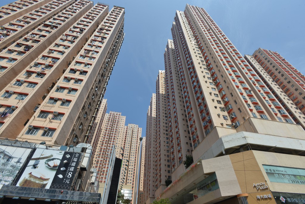 九龍灣淘大花園B座中層3室，面積375方呎，2房間隔，議價後以456萬易手，呎價12160元，屬市價成交，買家為上車客。