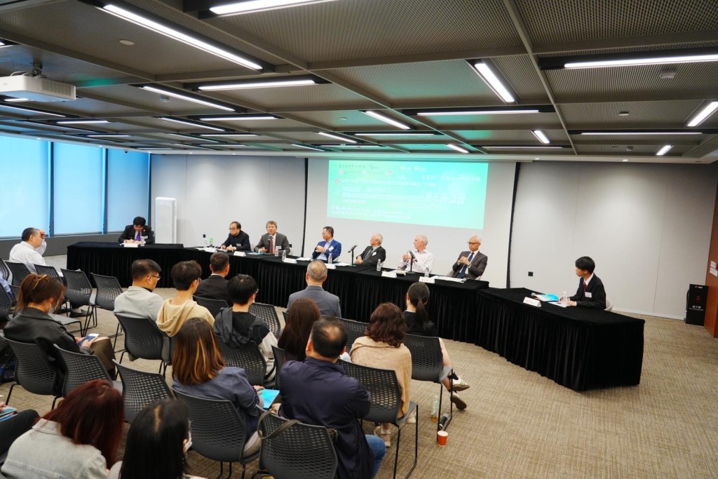 國史教育中心(香港)今日下午舉辦紀念「中國人民抗日戰爭暨世界反法西斯戰爭勝利」80 周青年座談會,眾學者與青年們對談。國史教育中心提供 國史教育中心(香港)今日下午舉辦紀念「中國人民抗日戰爭暨世界反法西斯戰爭勝利」80 周青年座談會,眾學者與青年們對談。國史教育中心提供