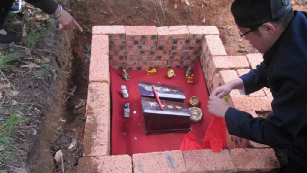 廣州有人侵佔他人墓地被罰賠2.8萬人民幣。示意圖。北京公墓