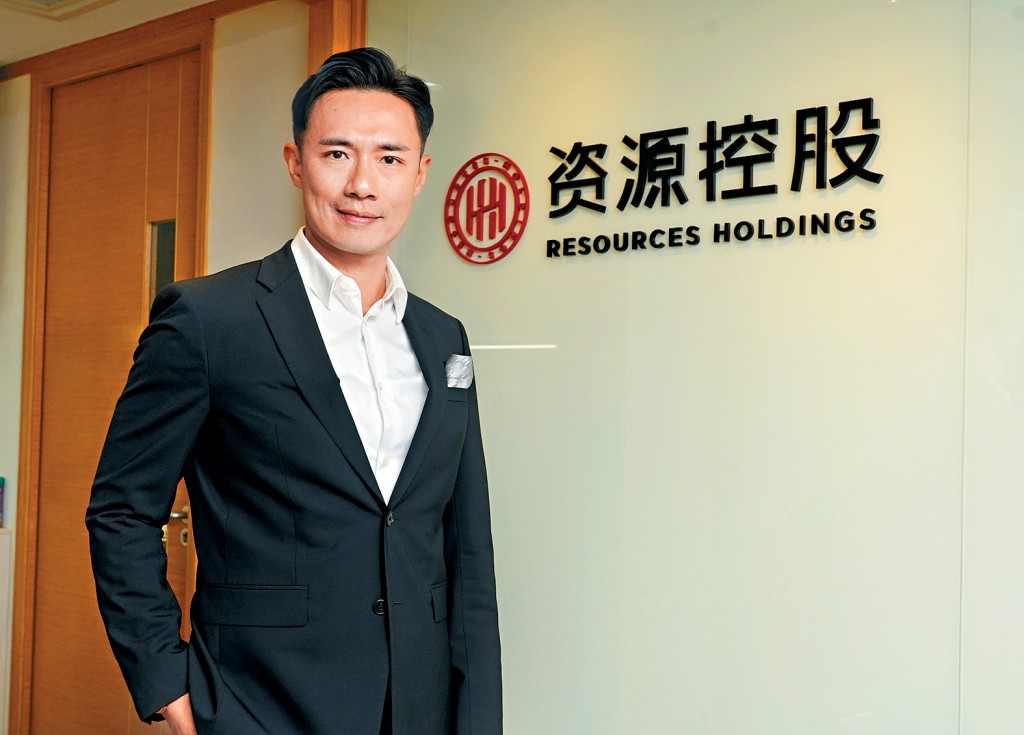 北大資源董事會主席黃啟豪直言，從重資產轉向輕資產，是作為上市公司「必須對股東負責」的決定。