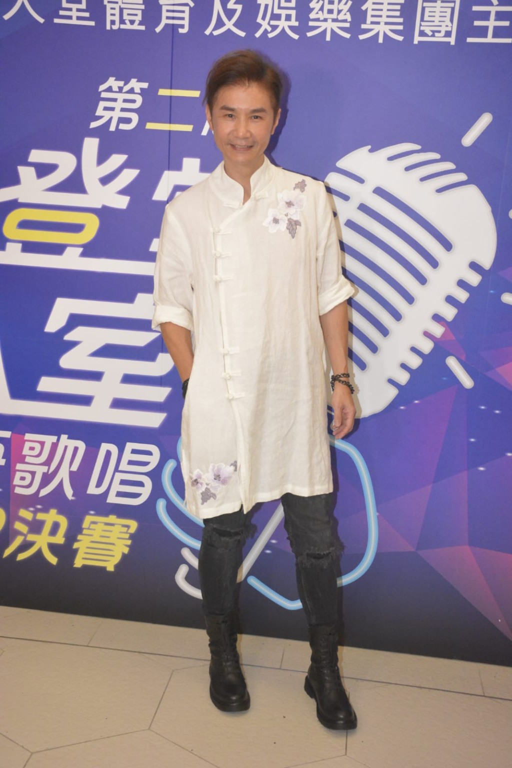 黃翊話唱得好聽但外表差少少都想轉台。