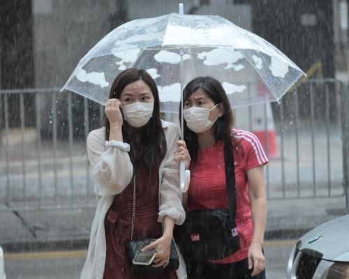 中秋節多雲有雨賞月有變數。資料圖片