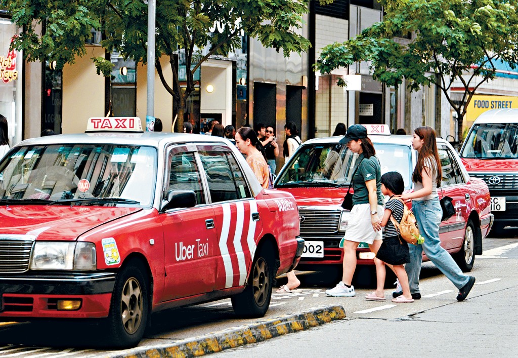 《2025年道路交通(修訂)(網約車服務)條例草案》上周提交至立法會進行首讀和二讀。