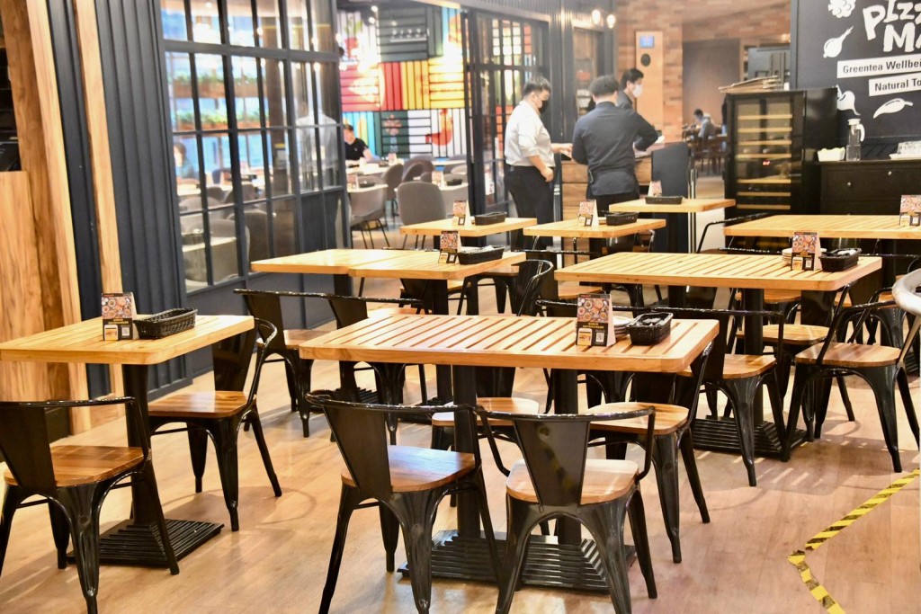 肺炎疫情重創全球經濟。資料圖片