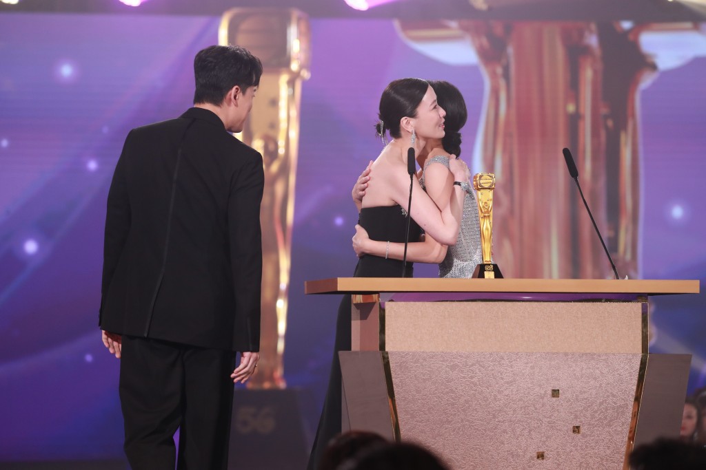 佘诗曼与杨茜尧演过好姊妹。