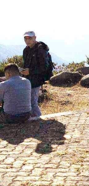 龙镇球父子曾被行山人士拍到在石屋山出现。（fb：Maggie Law）