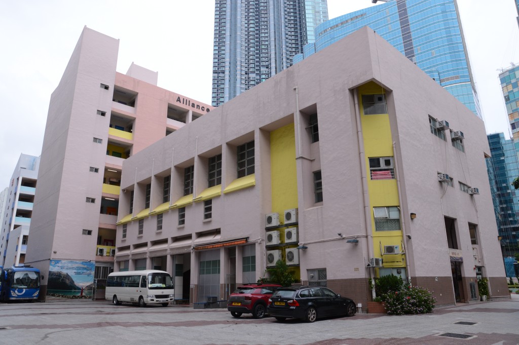 黃埔宣道小學被不知彈定讚稱「太受歡迎，報都入唔到，學校谷得好成績、零課外活動」。（資料圖片）