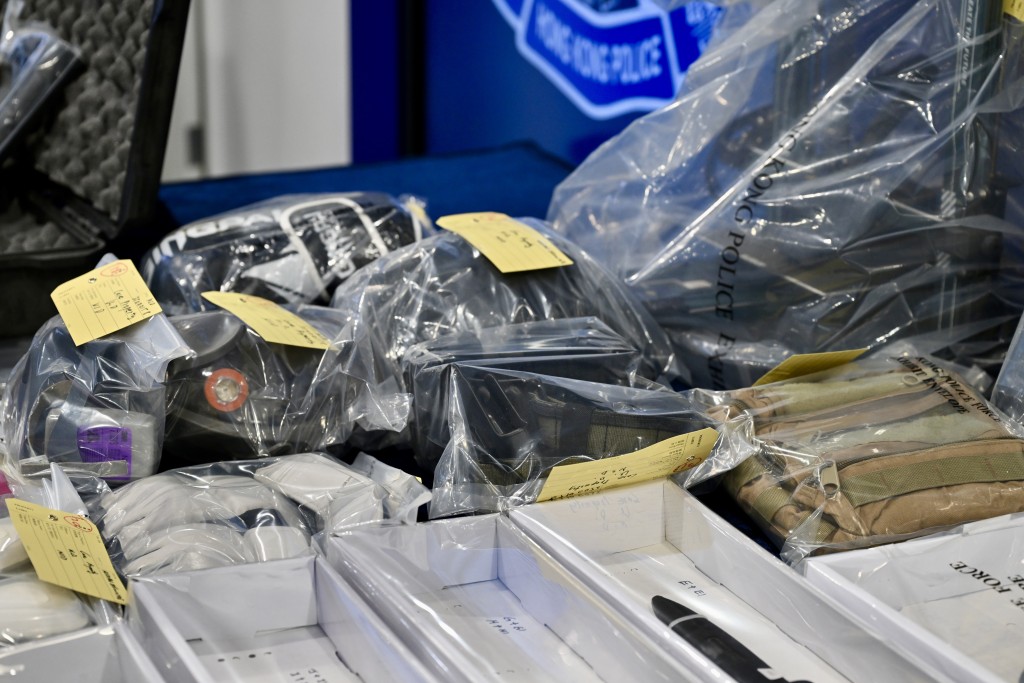 警務處國安處展示證物。劉駿軒攝 警務處國安處展示證物。劉駿軒攝