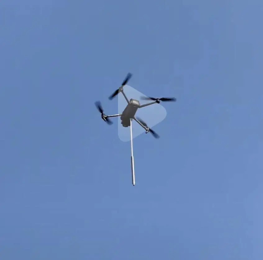 多地興起無人機打獵風，家畜頻遭空投箭矢射殺。揚子晚報