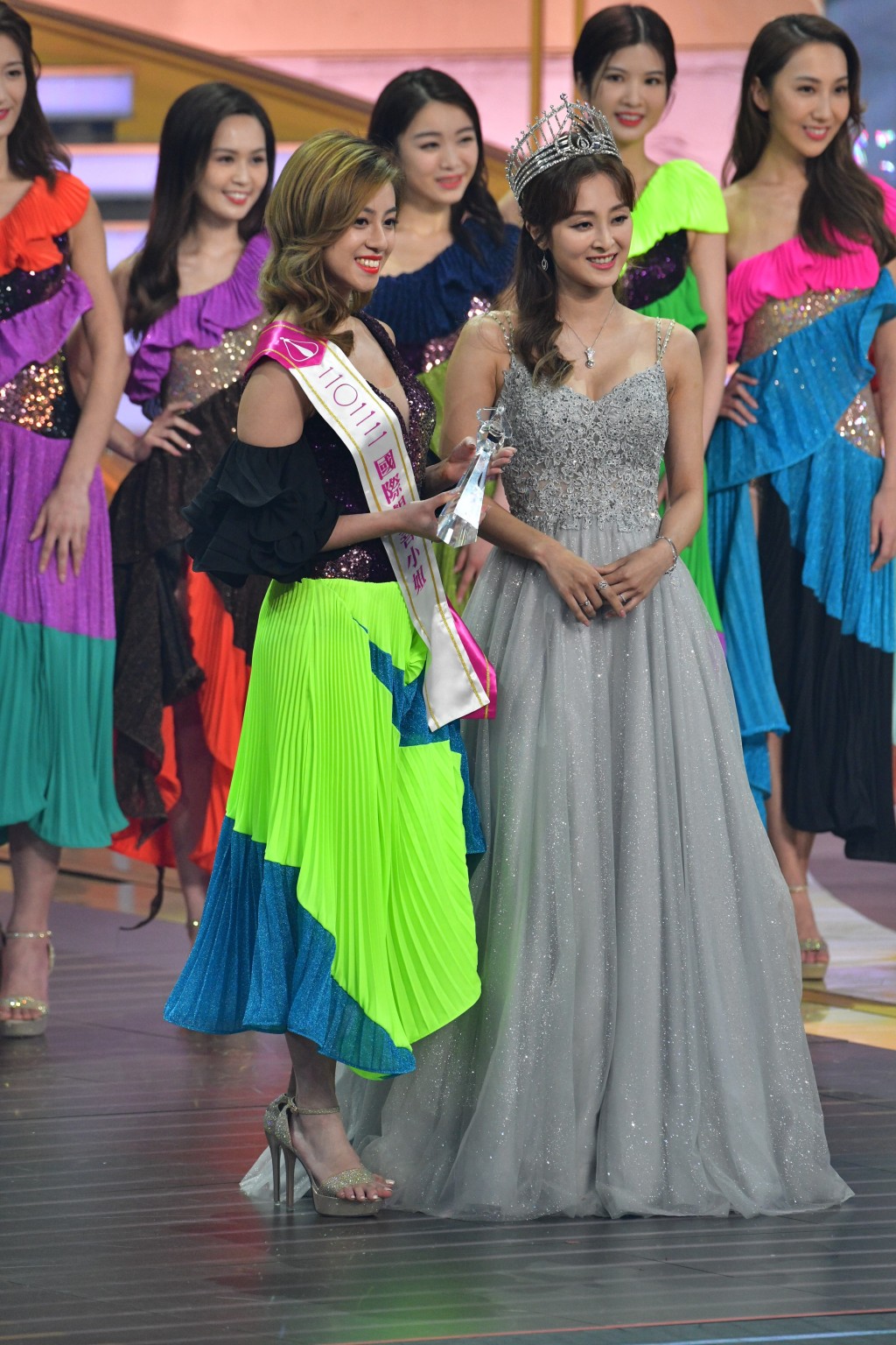 4號許子萱當選為本屆「國際親善小姐」。