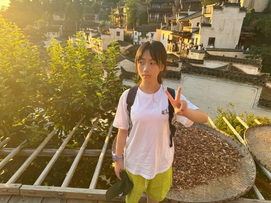 滬13歲女不懂編程，卻以AI自製「陪讀神器」大受歡迎，奪全國賽季軍。