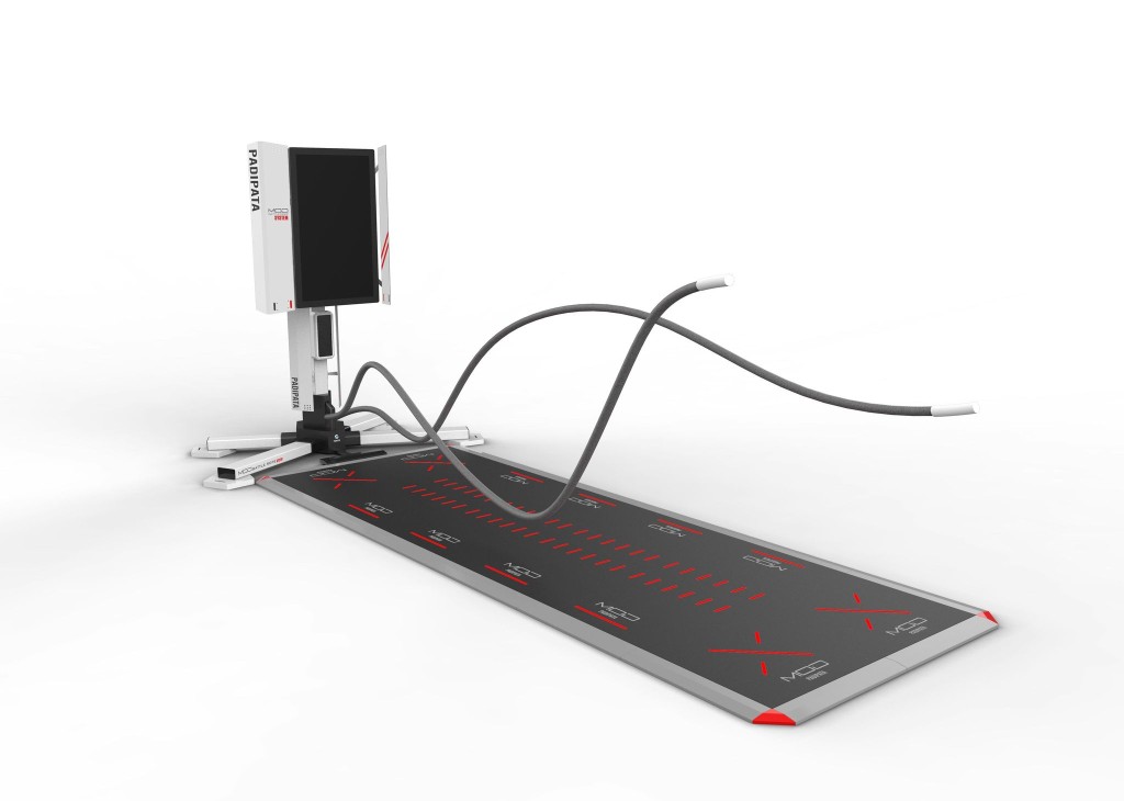 迪卡儂聯同主題競技館AME Stadium於將軍澳分店推出全港首部智能戰繩機，供會員率先免費試玩。相片由公關提供