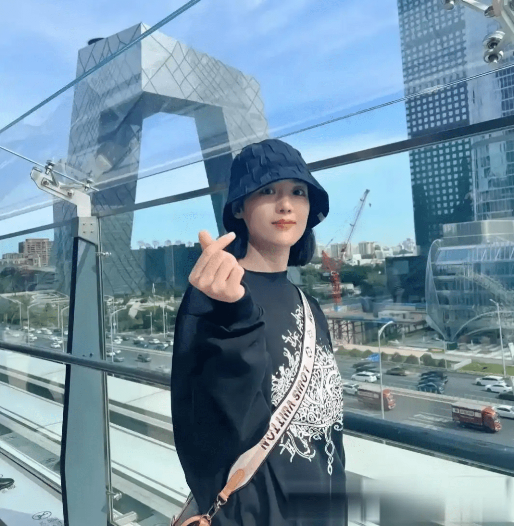 兇手陳某的19歲堂妹生前照片。 兇手陳某的19歲堂妹生前照片。