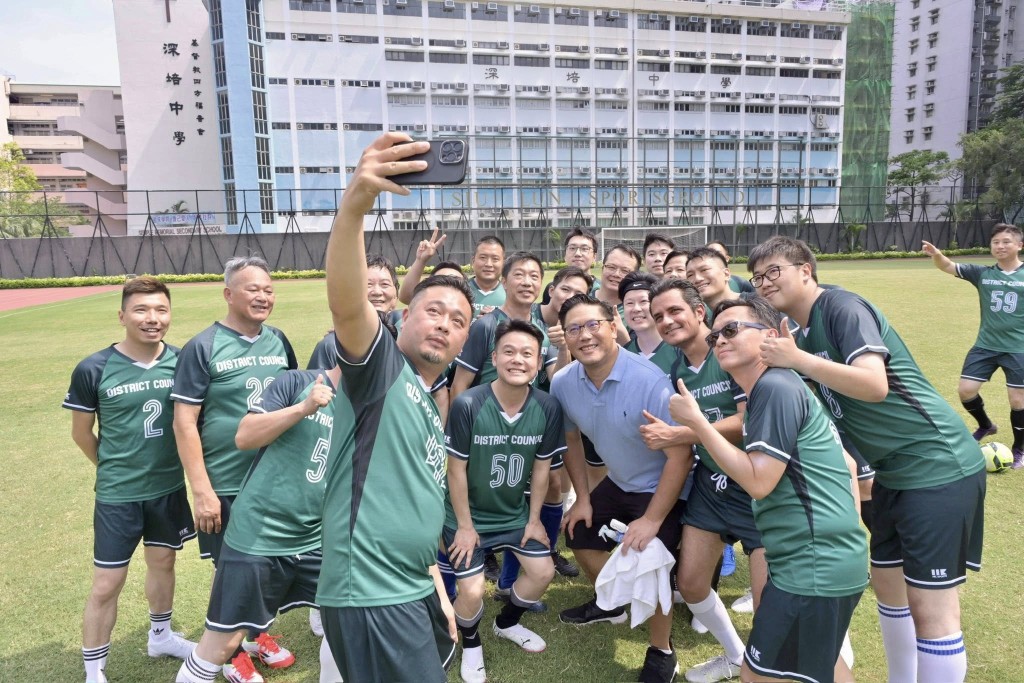 區議會隊。民青局FB 區議會隊。民青局FB