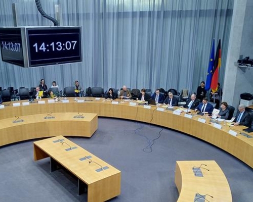 德國市民克羅茲堡向國會請願，要求政府與台灣建立正式外交關係。（網圖）