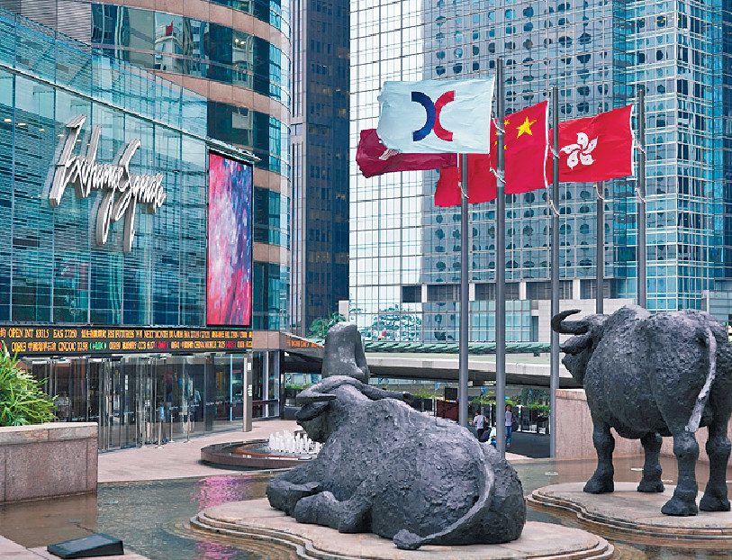 ■去年大市成V形走勢，今年港股有望再上，恒指能有較佳表現。資料圖片
