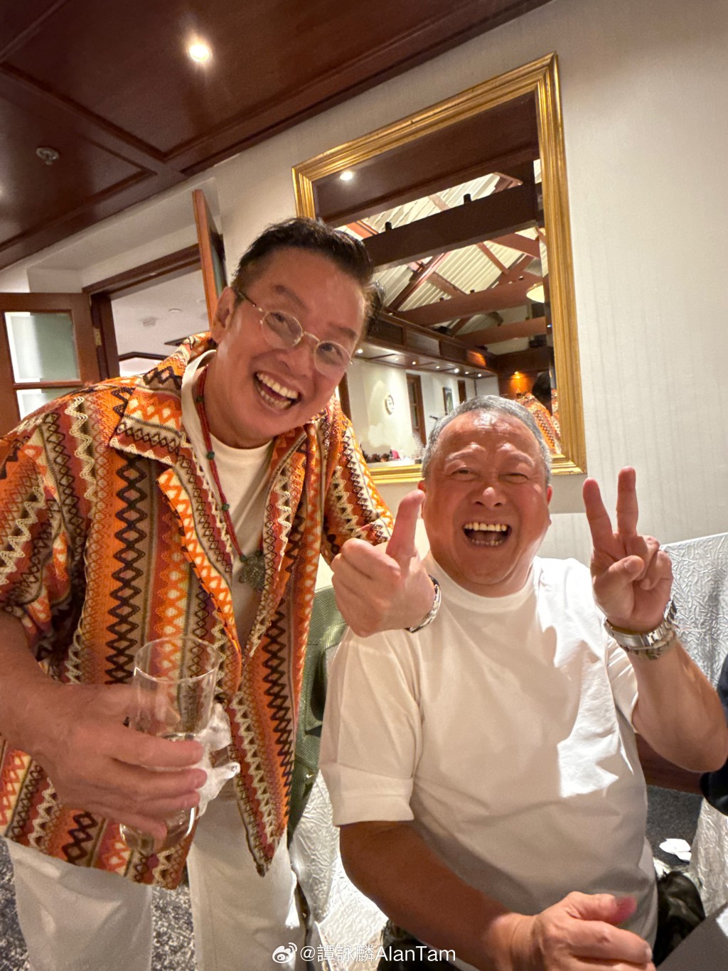譚詠麟曾志偉是多年兄弟。