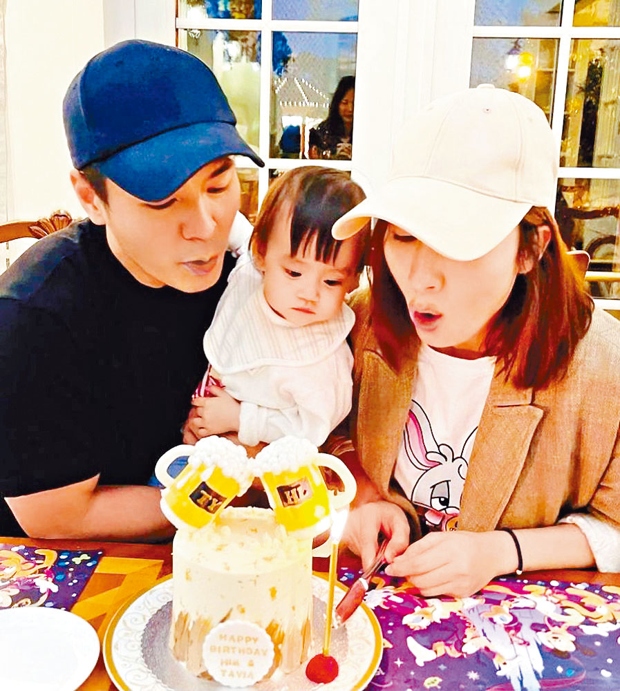 羅子溢與楊茜堯帶同小珍珠去staycation。