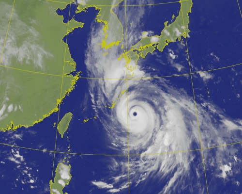 海神逼近鹿兒島縣或明早發颱風特別警報。台灣中央氣象局衛星圖片

