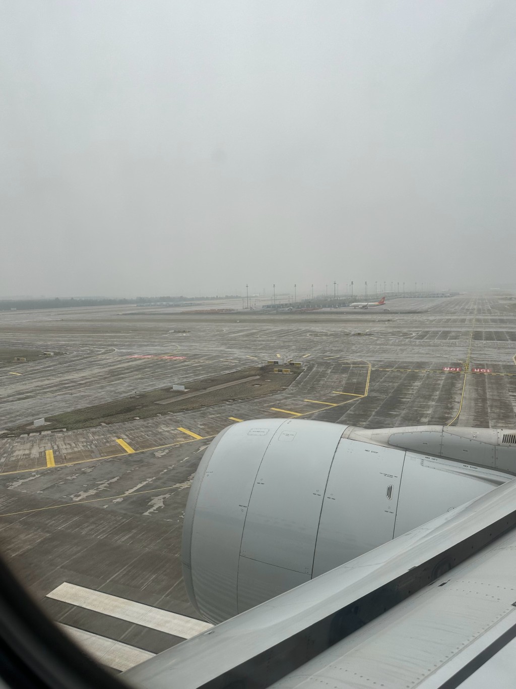網傳大興機場今日停機坪的已沒有水浸。